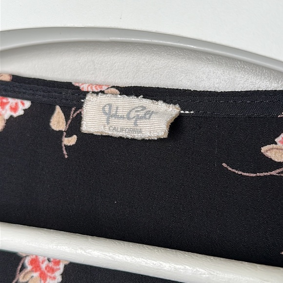 Brandy Melville John Galt Black Floral Coco Wrap Blouse - Picture 8 of 13